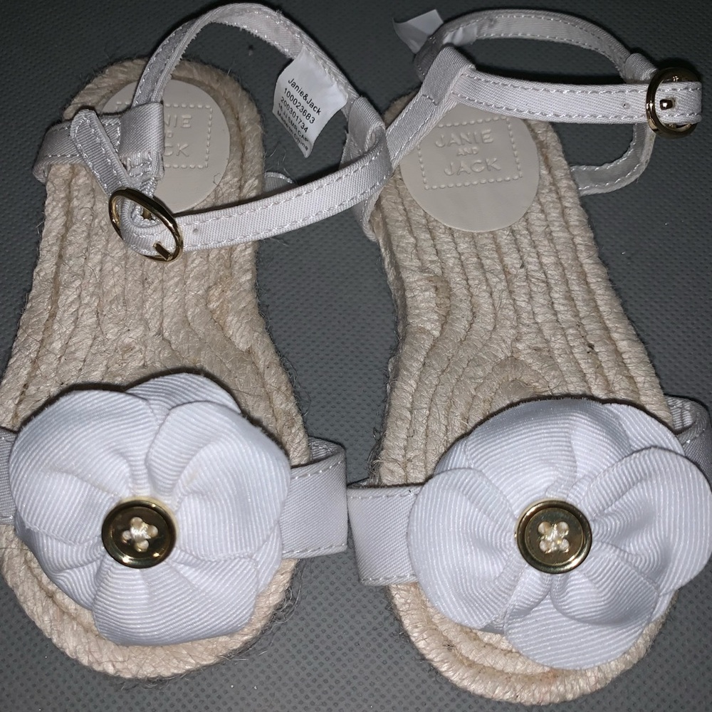 Janie and jack size 5 sandals